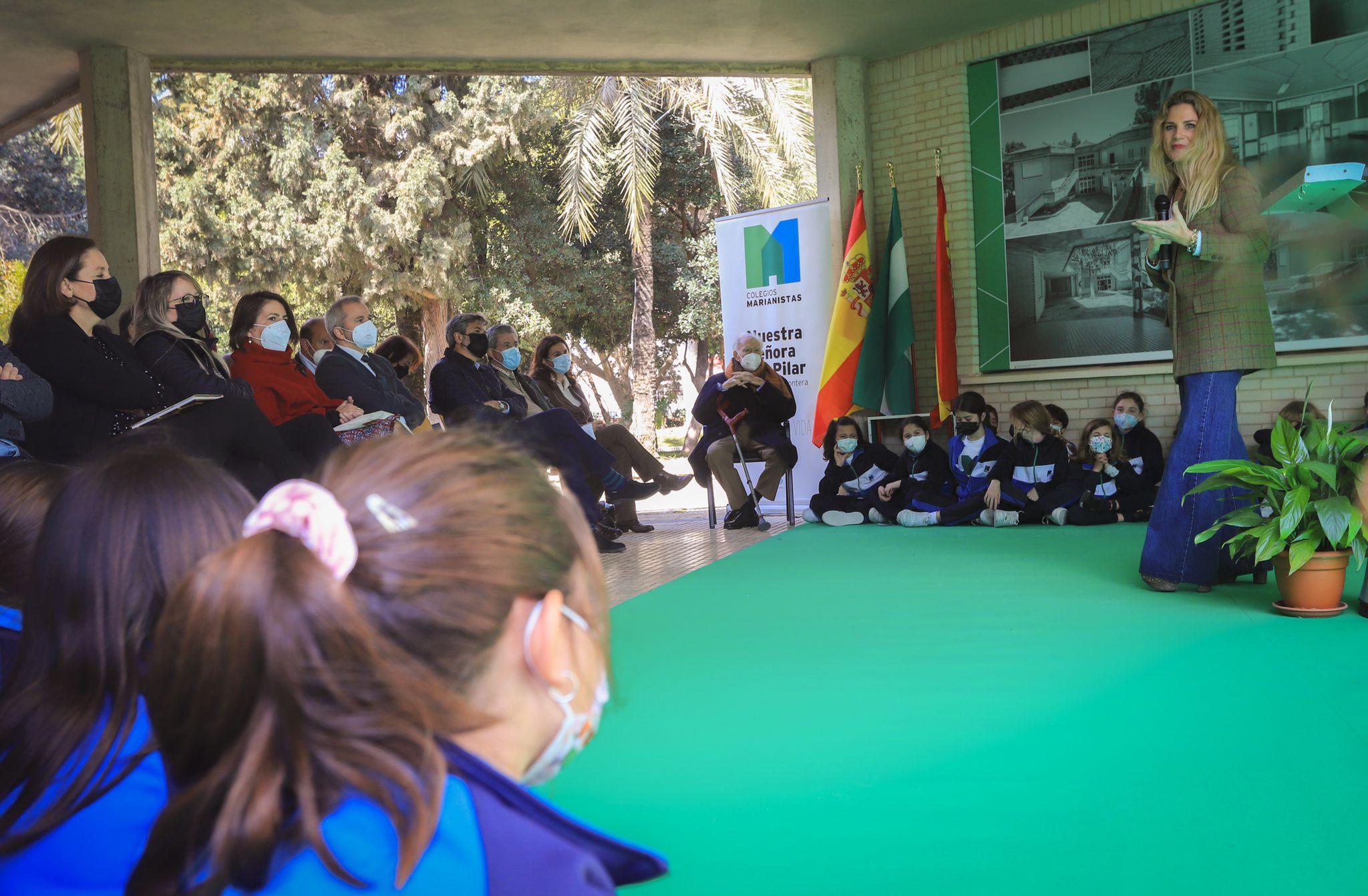 Ana Mestre asiste en Jerez a la inauguración de la exposición Colegio San Juan Bautista