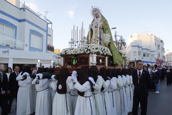 Se buscan mujeres cargadoras en Rota