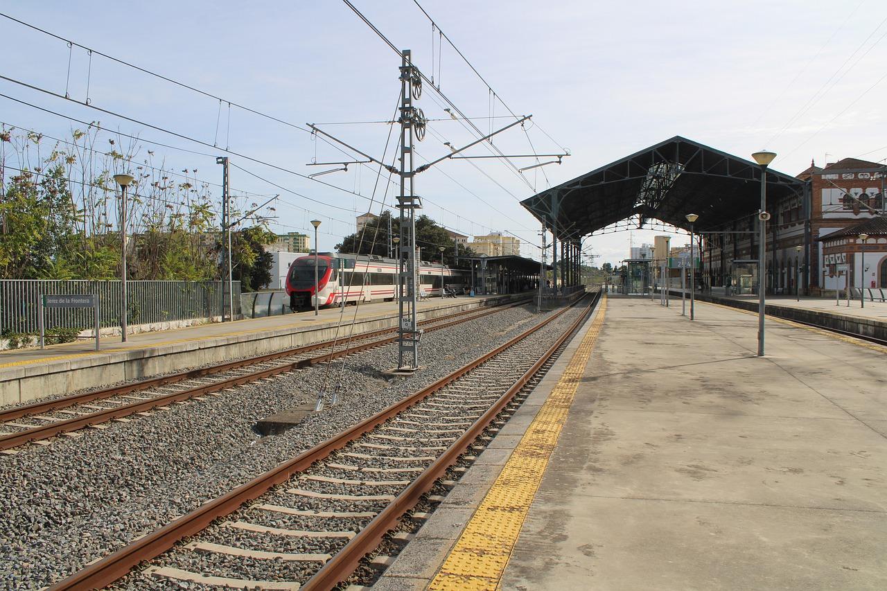 El PP lamenta que el Gobierno de Sánchez no haya aumentado los trenes hacia Jerez en Semana Santa