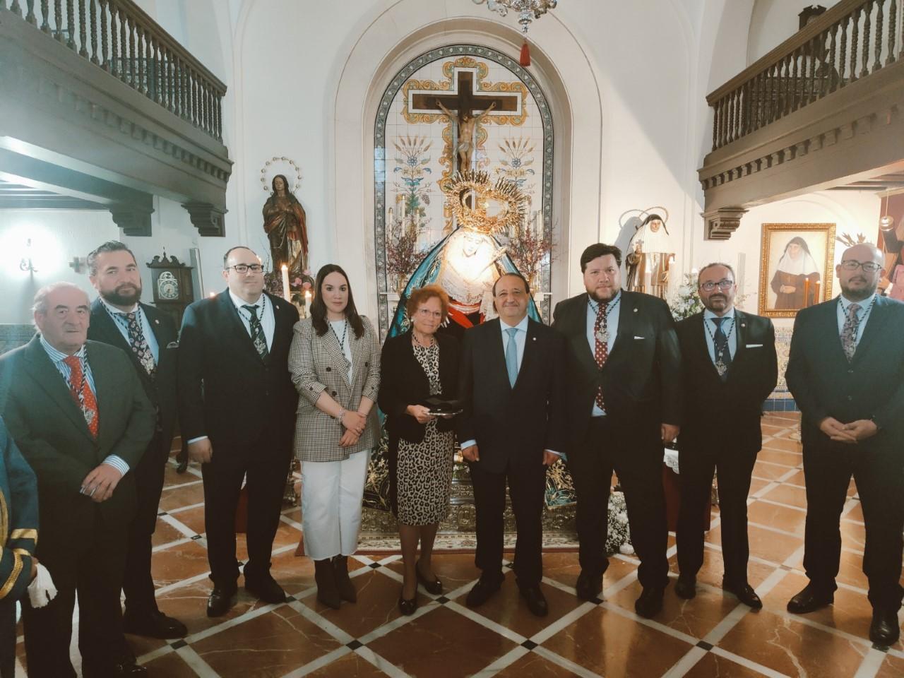 Paco Zurita ya tiene su corbata para el pregón