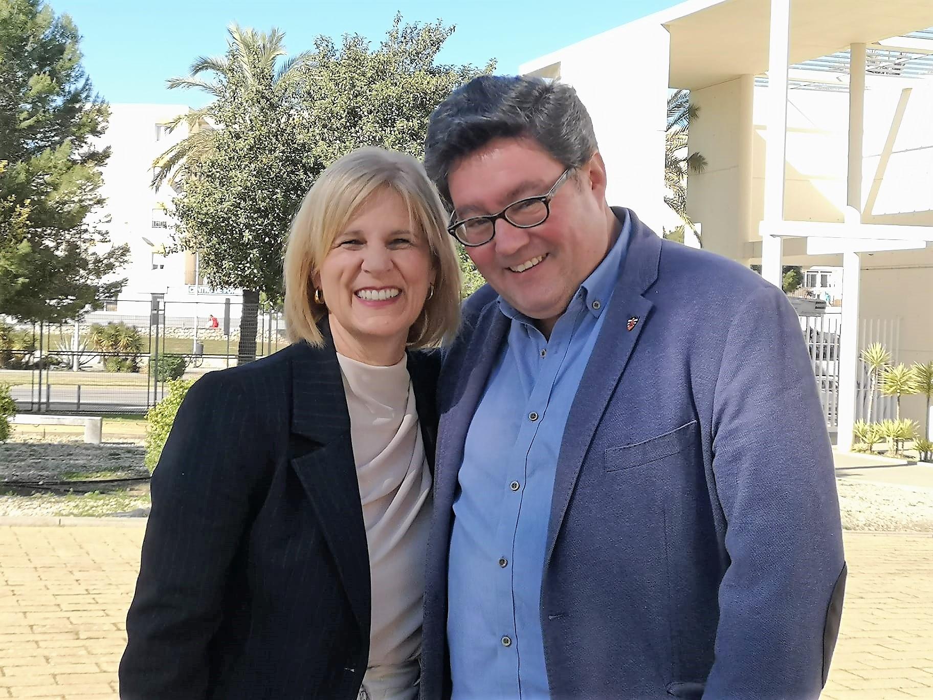 José Ángel Aparicio, director del IES Padre Luis Coloma, asumiría la  Delegación de Educación con Pelayo