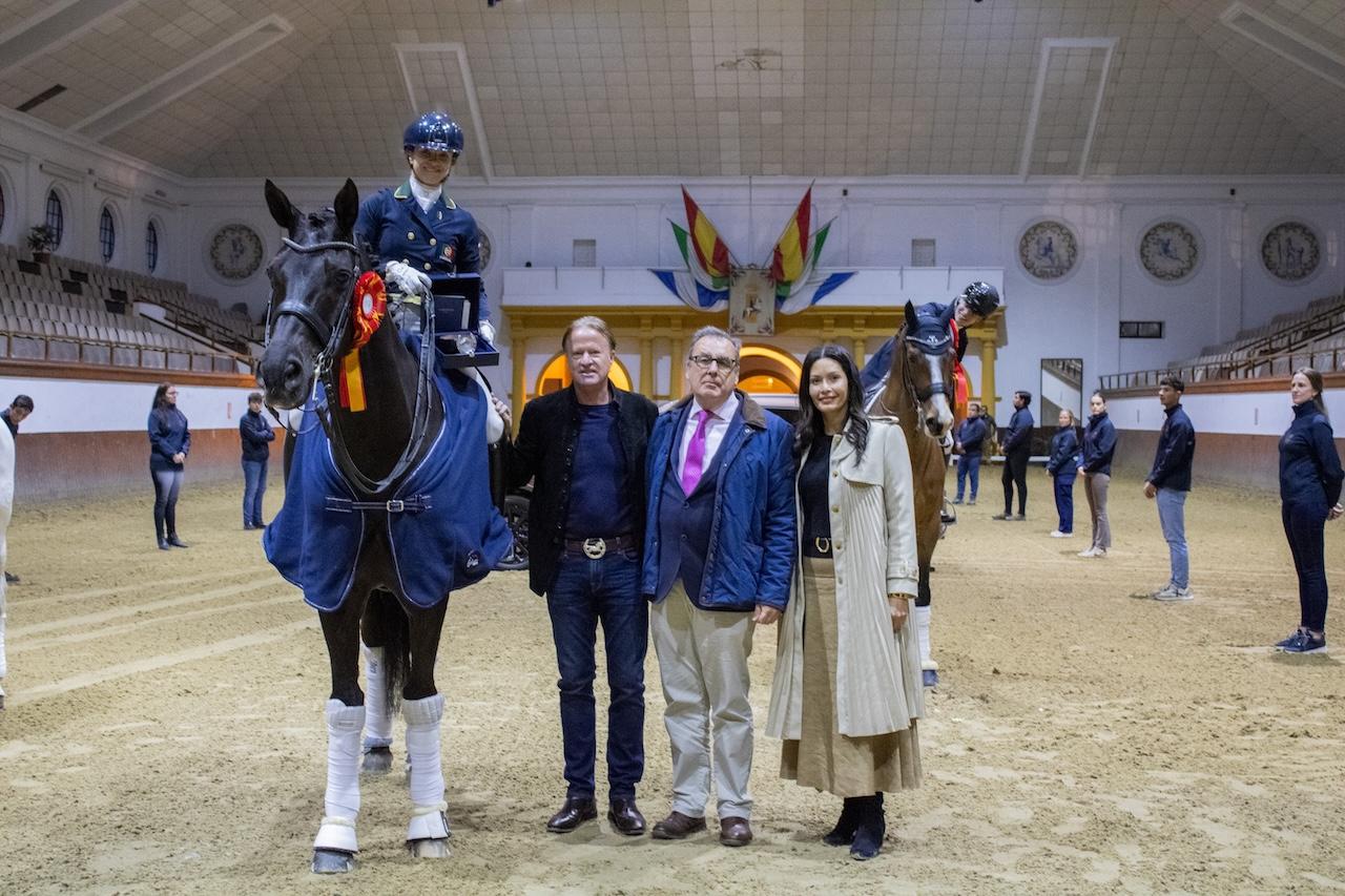 El Grand Prix Casa Libertas del CDI3* en la Real Escuela ha tenido color portugués con la amazona María Caetano