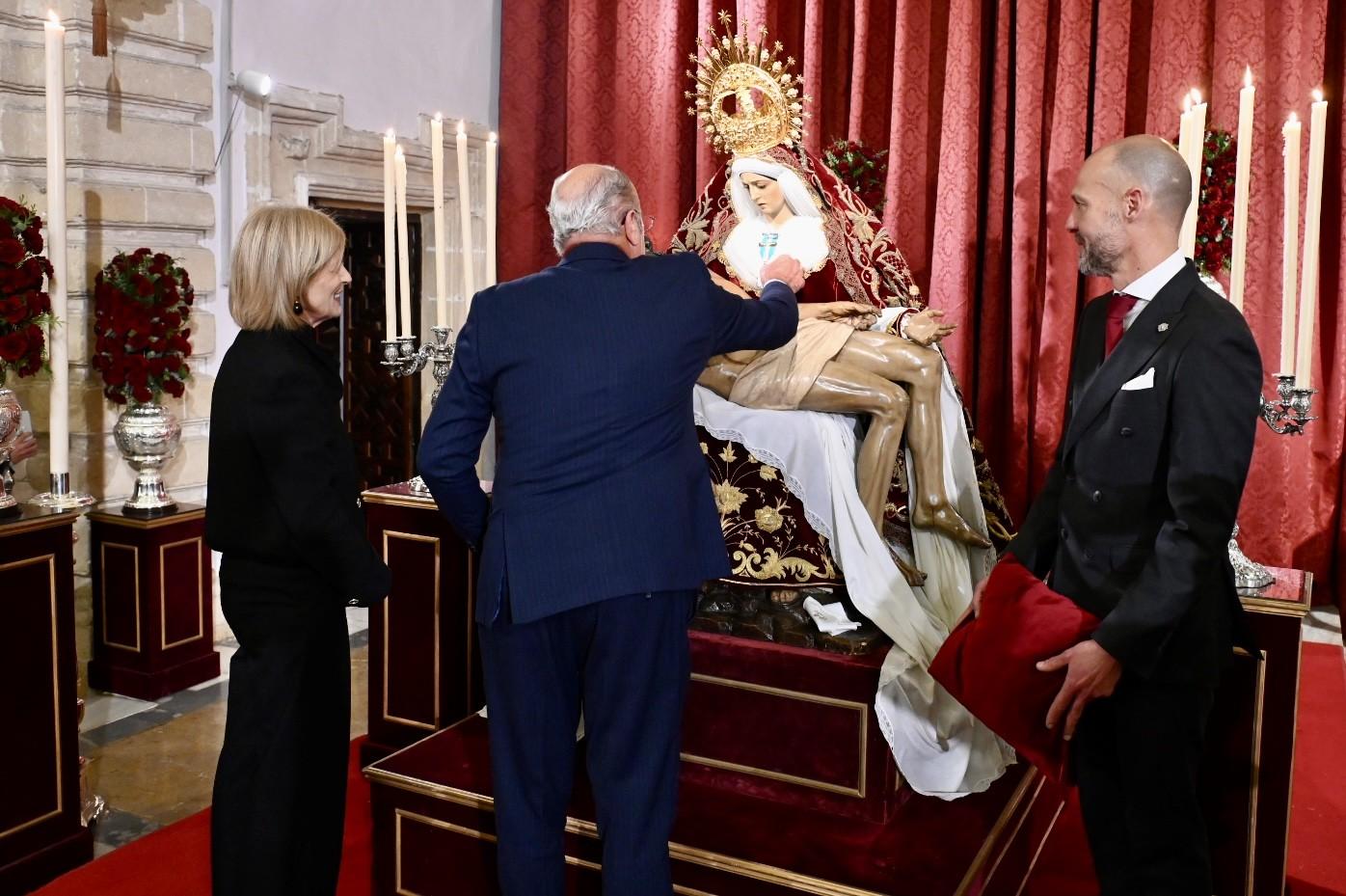 La Virgen de las Angustias ya tiene la Medalla de Jerez