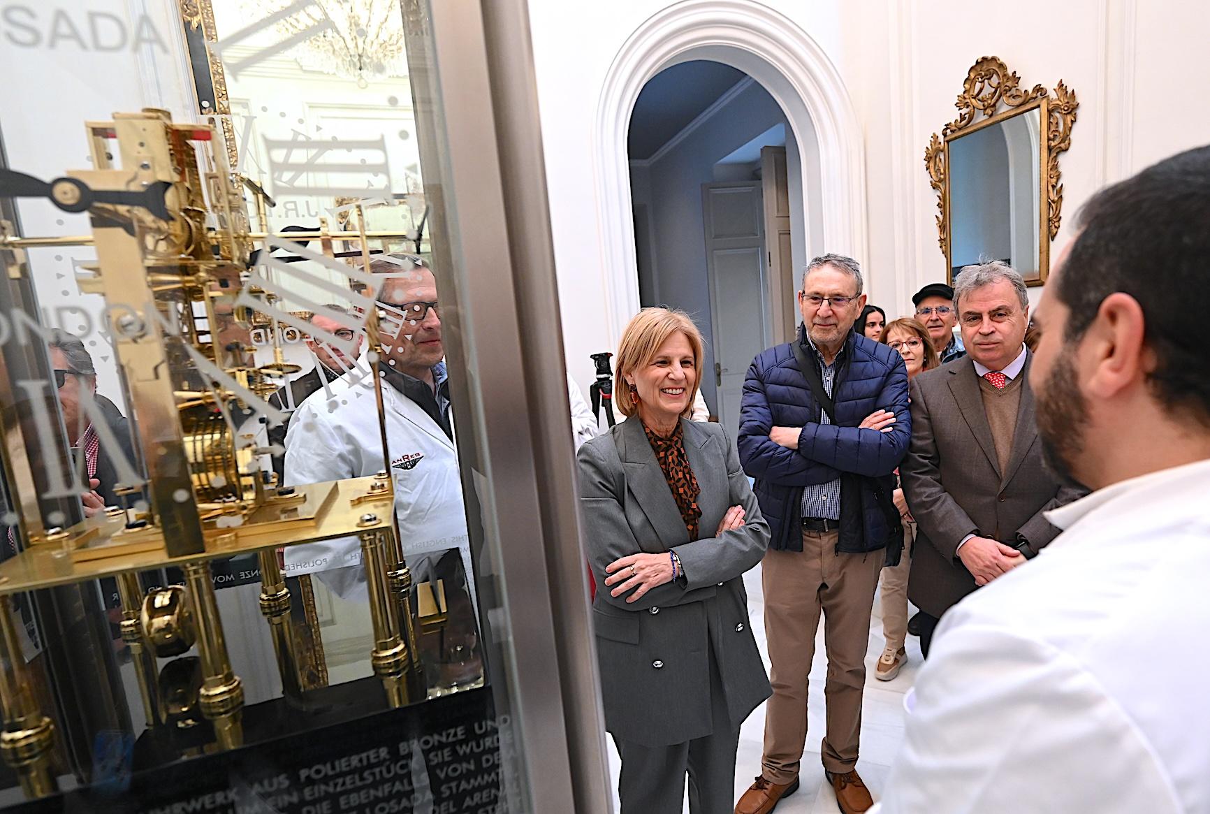 Encuentro en el Palacio del Tiempo de Jerez con los familiares del relojero Losada