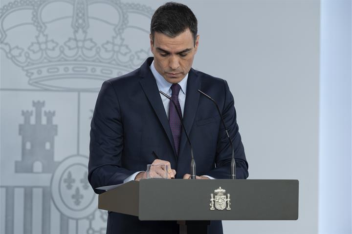 El Gobierno de Pedro Sánchez sigue sin pagar a los afectados por ERTE pese a que la Junta tiene resueltos los trámites