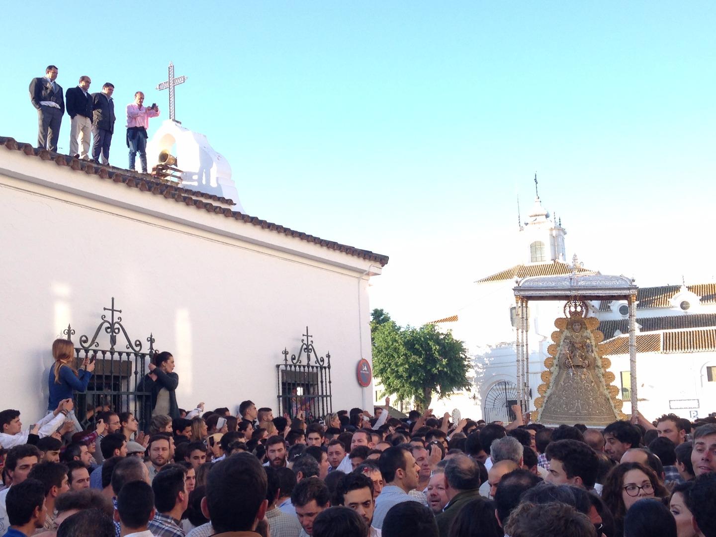 La Virgen del Rocío iba a estrenar andas nuevas en la procesión por Almonte