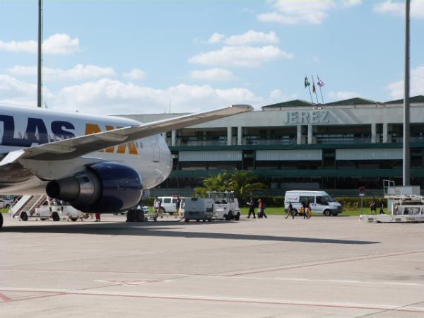 El Aeropuerto de Jerez atenderá una treintena de vuelos para la final de la Europa League