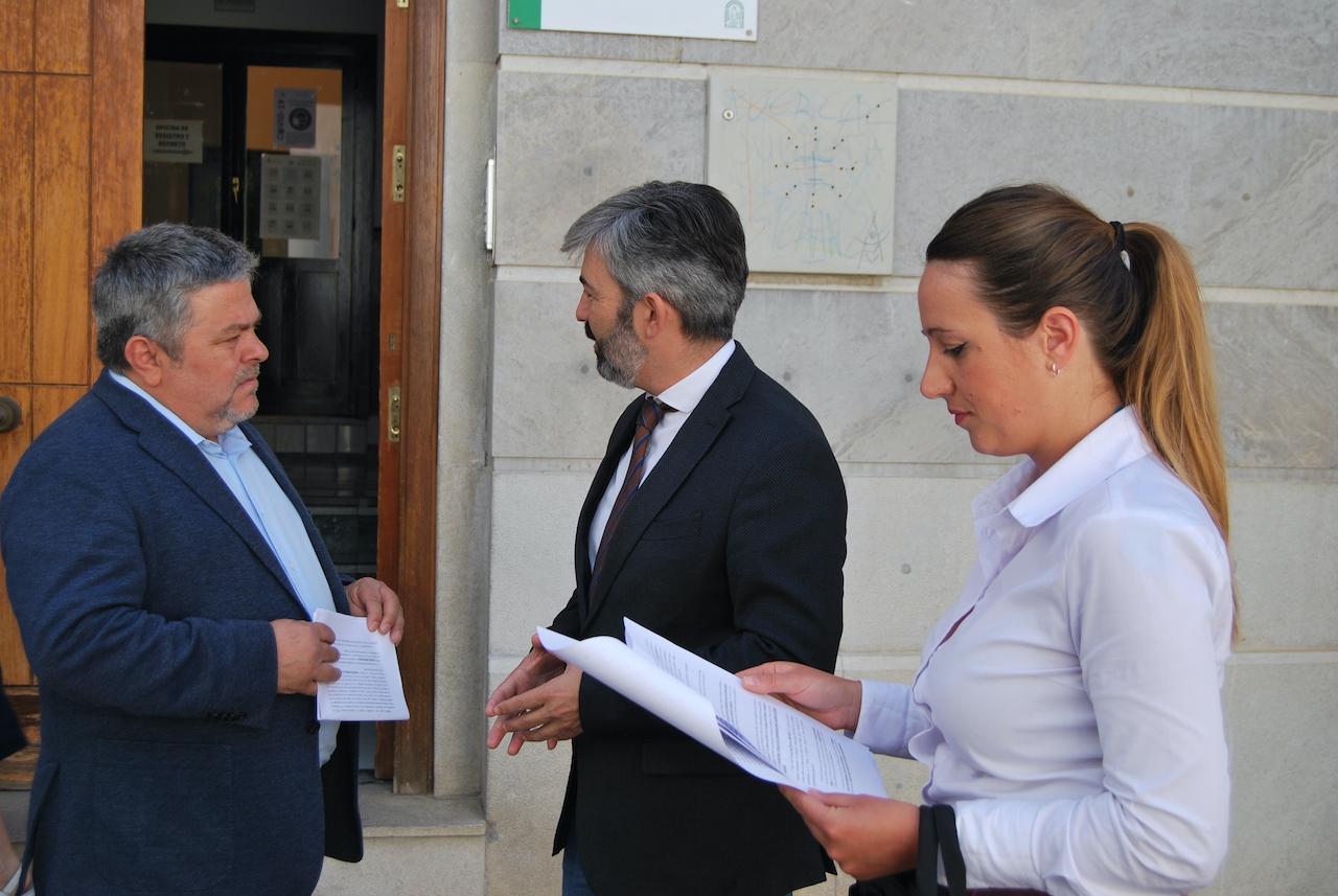 Andaluces Levantaos registra formalmente el recurso ante la Junta Electoral contra la candidatura de Macarena Olona