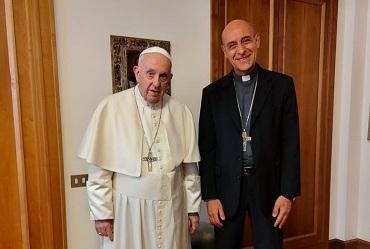 Primeras fotos del Papa tras su tratamiento de rehabilitación