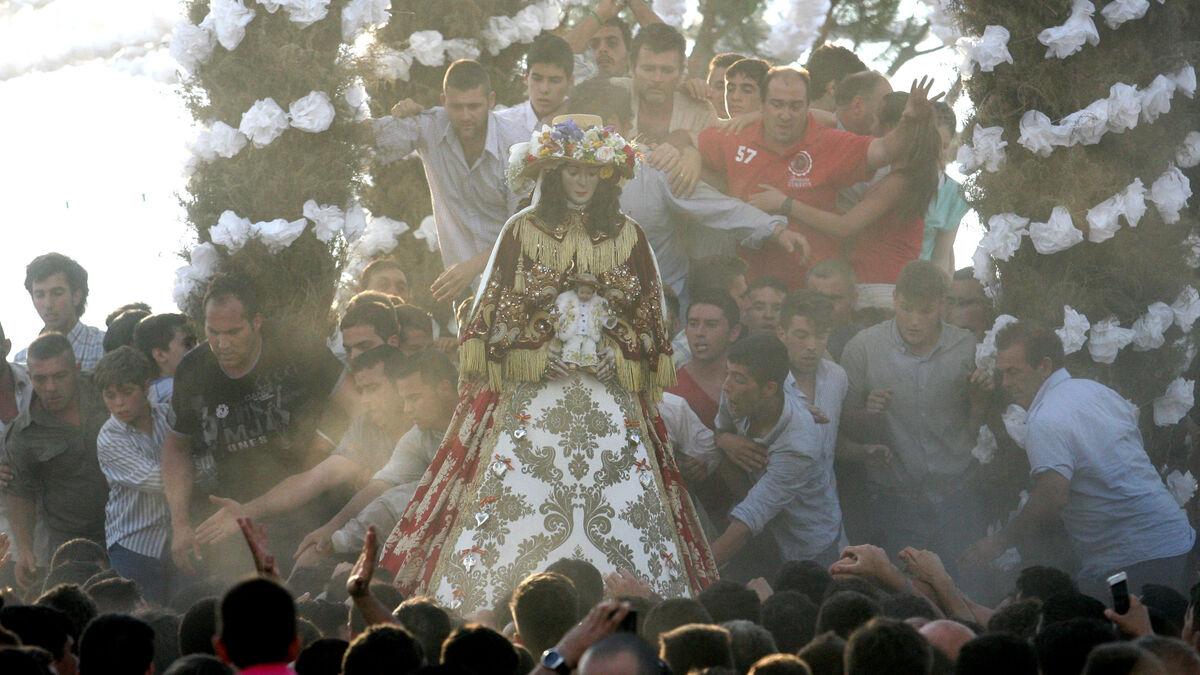 La Virgen del Rocío regresa a su Santuario