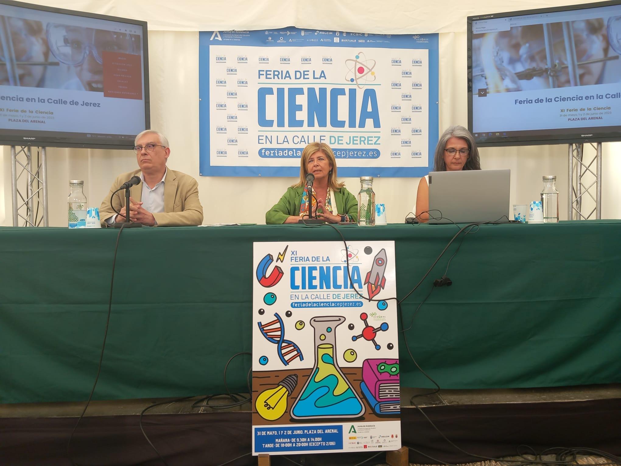 La XI Feria de la Ciencia de Jerez abre con una gran afluencia de público para conocer los proyectos educativos de los 31 centros participantes