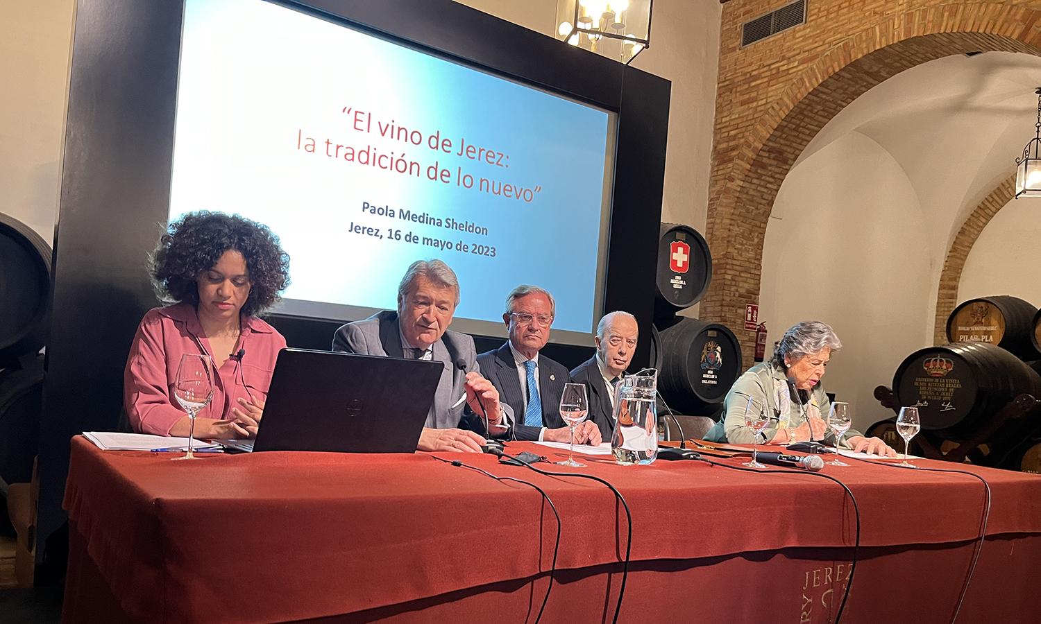 Paola Medina cierra el ciclo 'El Vino de Jerez' reflexionando sobre la tradición y las novedades del sector