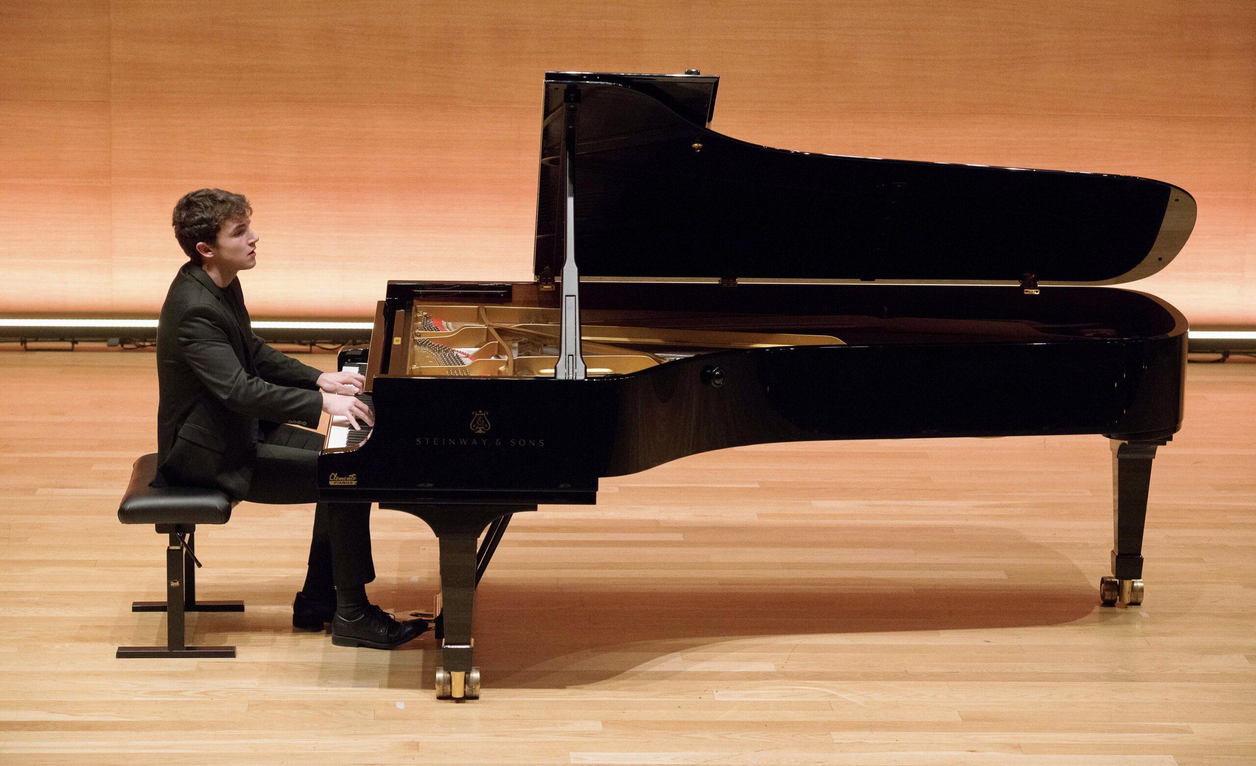 El Conservatorio de Jerez organiza un concierto del pianista Juan Pedro García Oliva este 26 de mayo