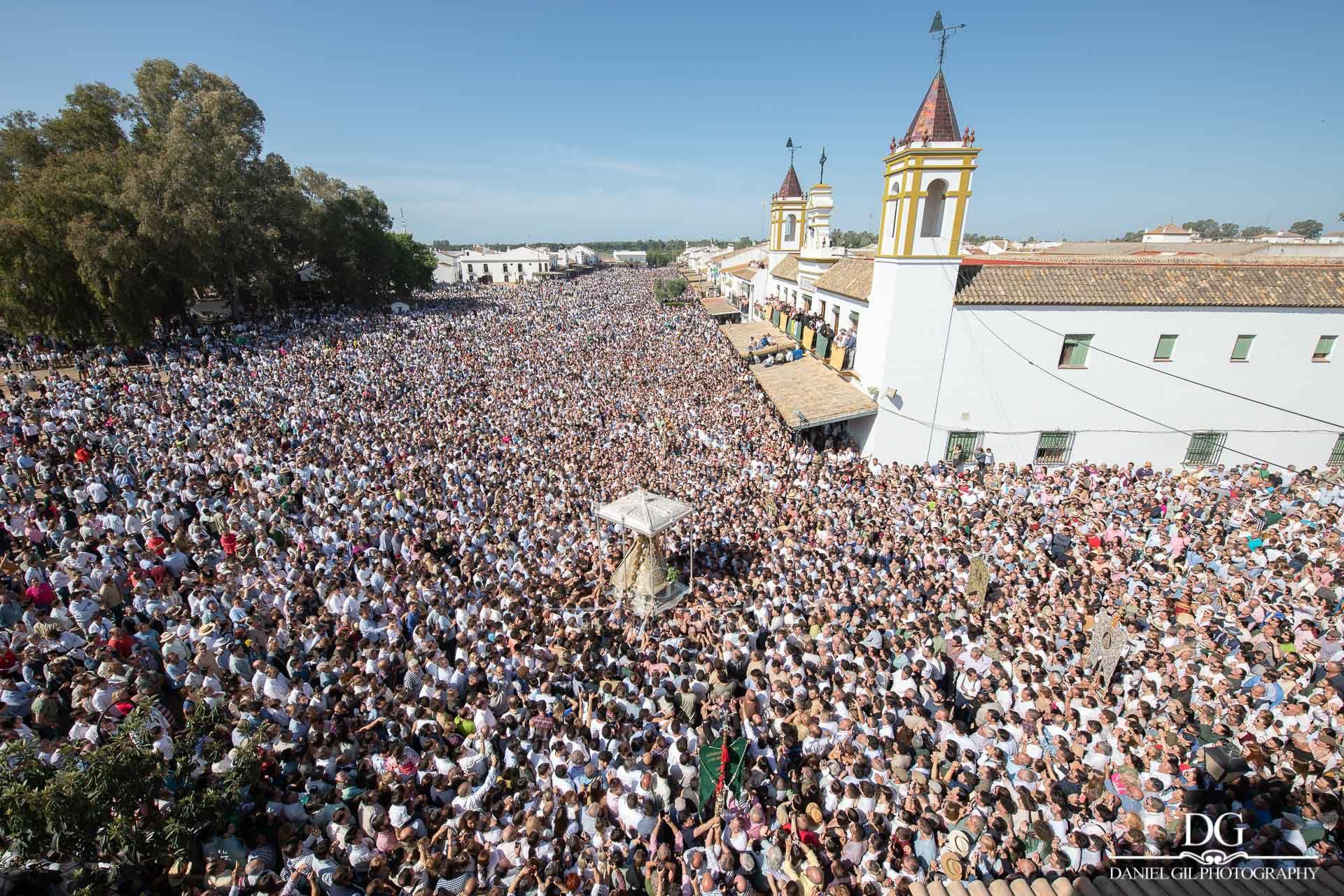 ''Hay quien dice del Rocío...''