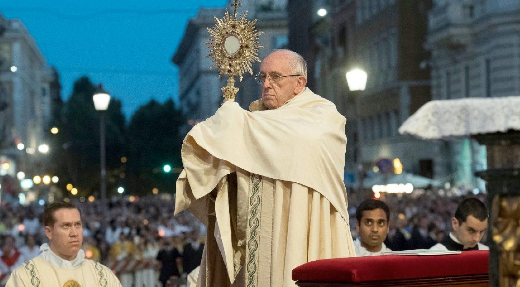 Roma recupera el Corpus presidido por el Papa Francisco