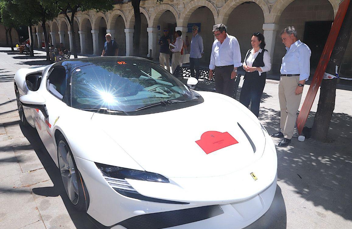 Jerez da la bienvenida a la Ferrari Cavalcade 2025