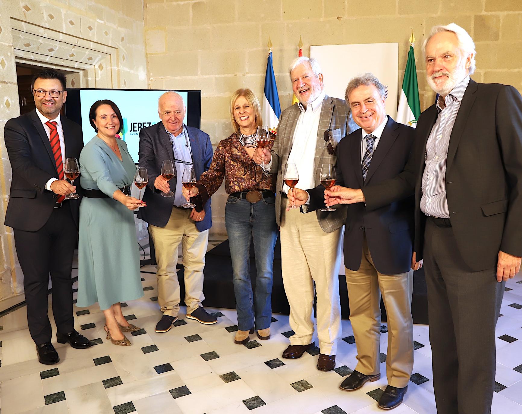 Jerez celebra la declaración de acontecimientos de excepcional interés para el centenario de Caballero Bonald y su Capitalidad Gastronómica