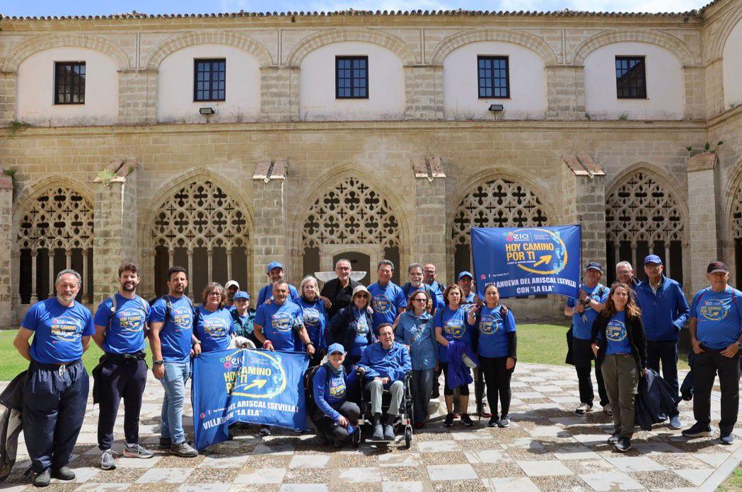 Jerez recibe a los peregrinos de la segunda etapa de la iniciativa 'Hoy Camino por Ti' para visibilizar a los enfermos de ELA