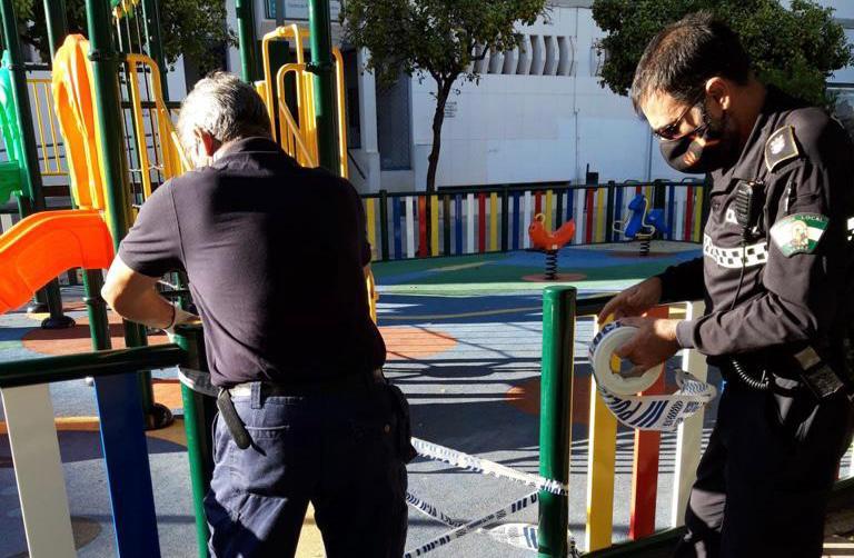 El Gobierno de Mamen Sánchez cierra todos los parques infantiles de la ciudad