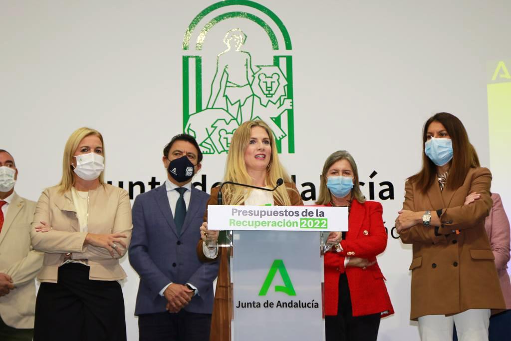 Ana Mestre califica los presupuestos de la Junta para 2022 como “inéditos” para Cádiz
