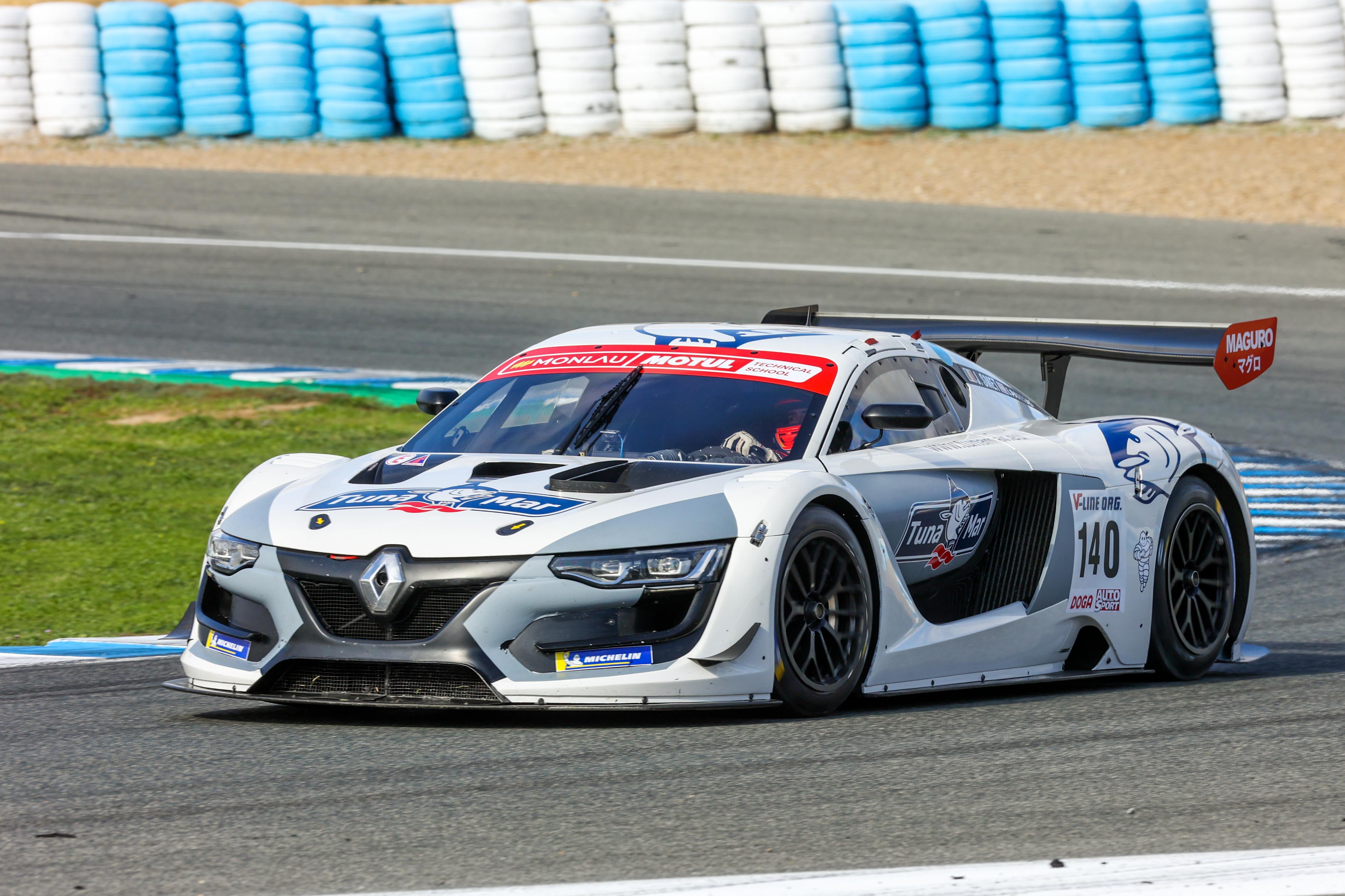 Pareras-Smet (Renault) logran en Jerez la victoria en la primera carrera para el Campeonato de España de GT