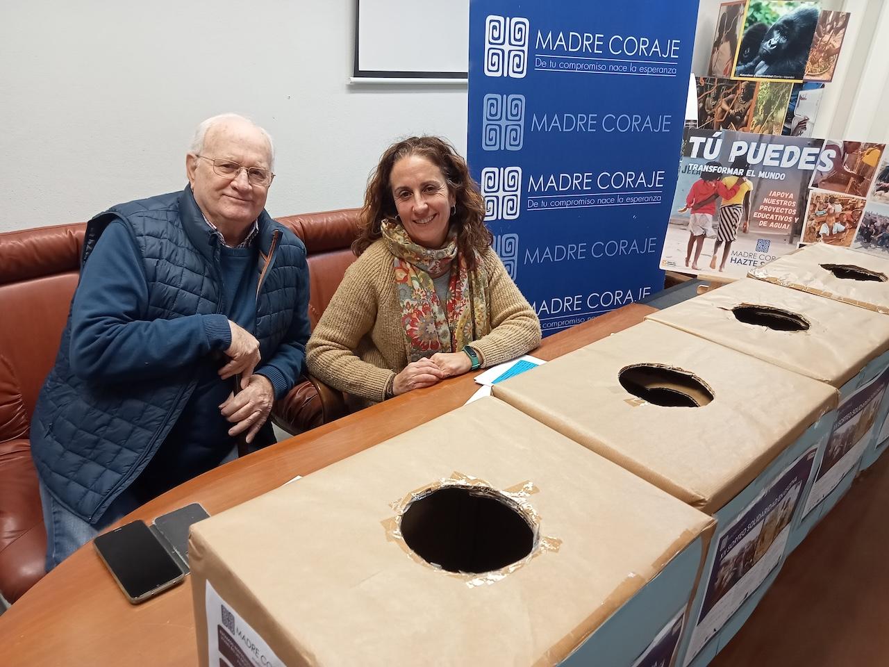 El XX Sorteo Solidaridad en Escena de Madre Coraje reparte sus premios entre Vasyma, de Jerez, y voluntarios de la entidad