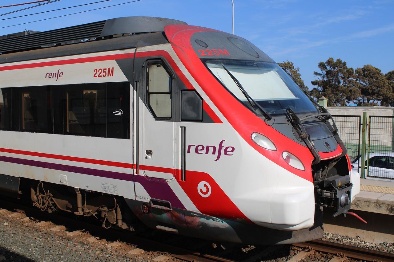 Renfe incrementa un 65% los viajeros de Cercanías, MD y Avant de Andalucía entre enero y septiembre