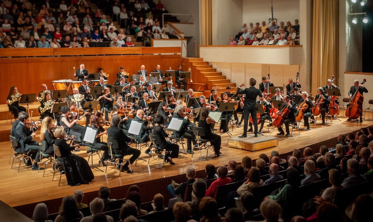 La Orquesta Ciudad de Granada y el dúo formado por Juan Falú y Silvia Pérez Cruz, citas en el Teatro Villamarta de Jerez