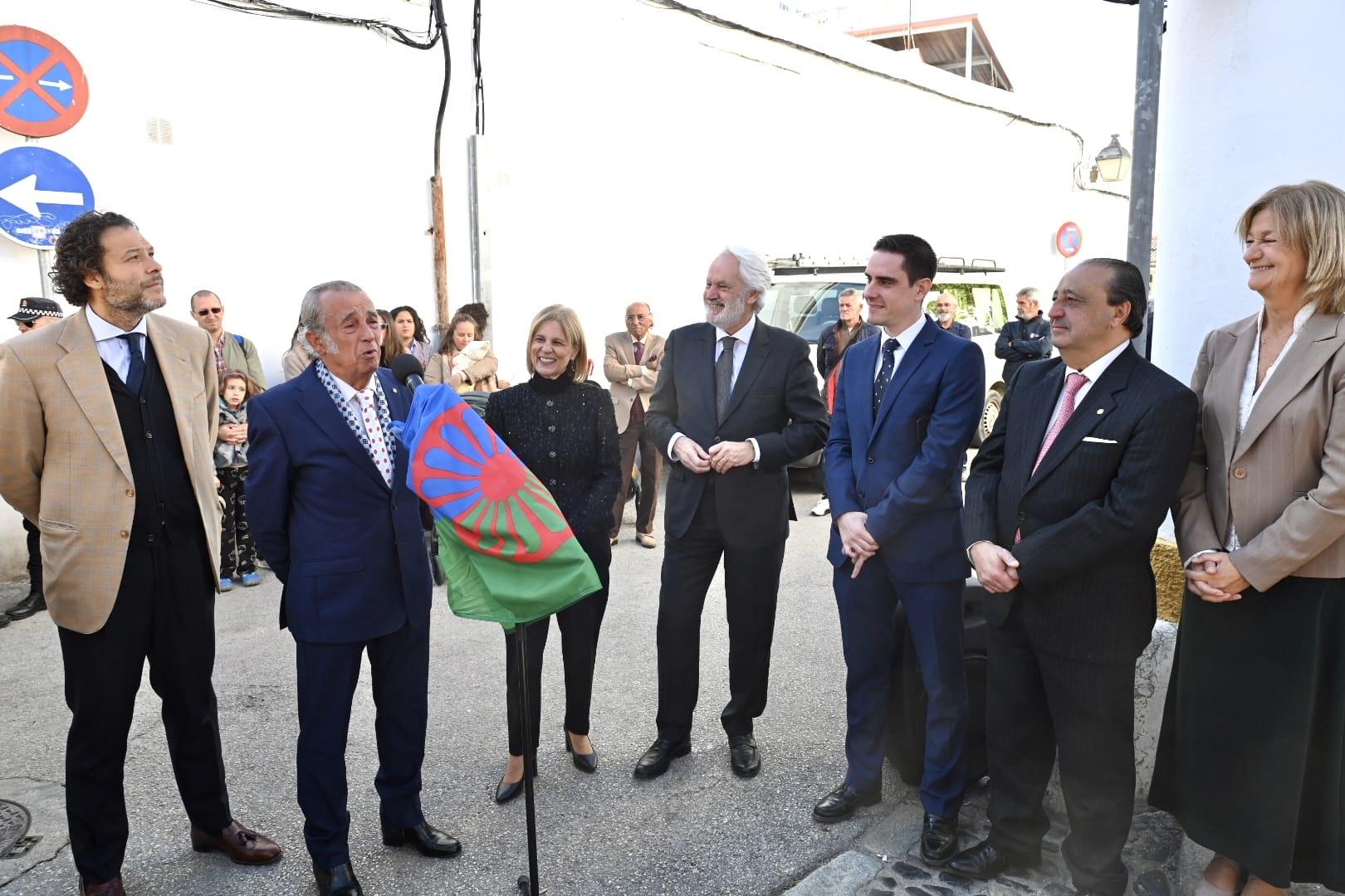 Jerez celebra el Día de los Gitanos y Gitanas Andaluces con el descubrimiento de una placa en la calle Gómez Carrillo