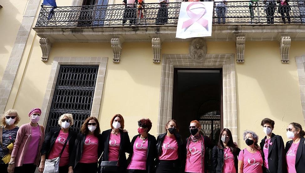 Jerez se suma a la conmemoración del Día Mundial contra el Cáncer de Mama