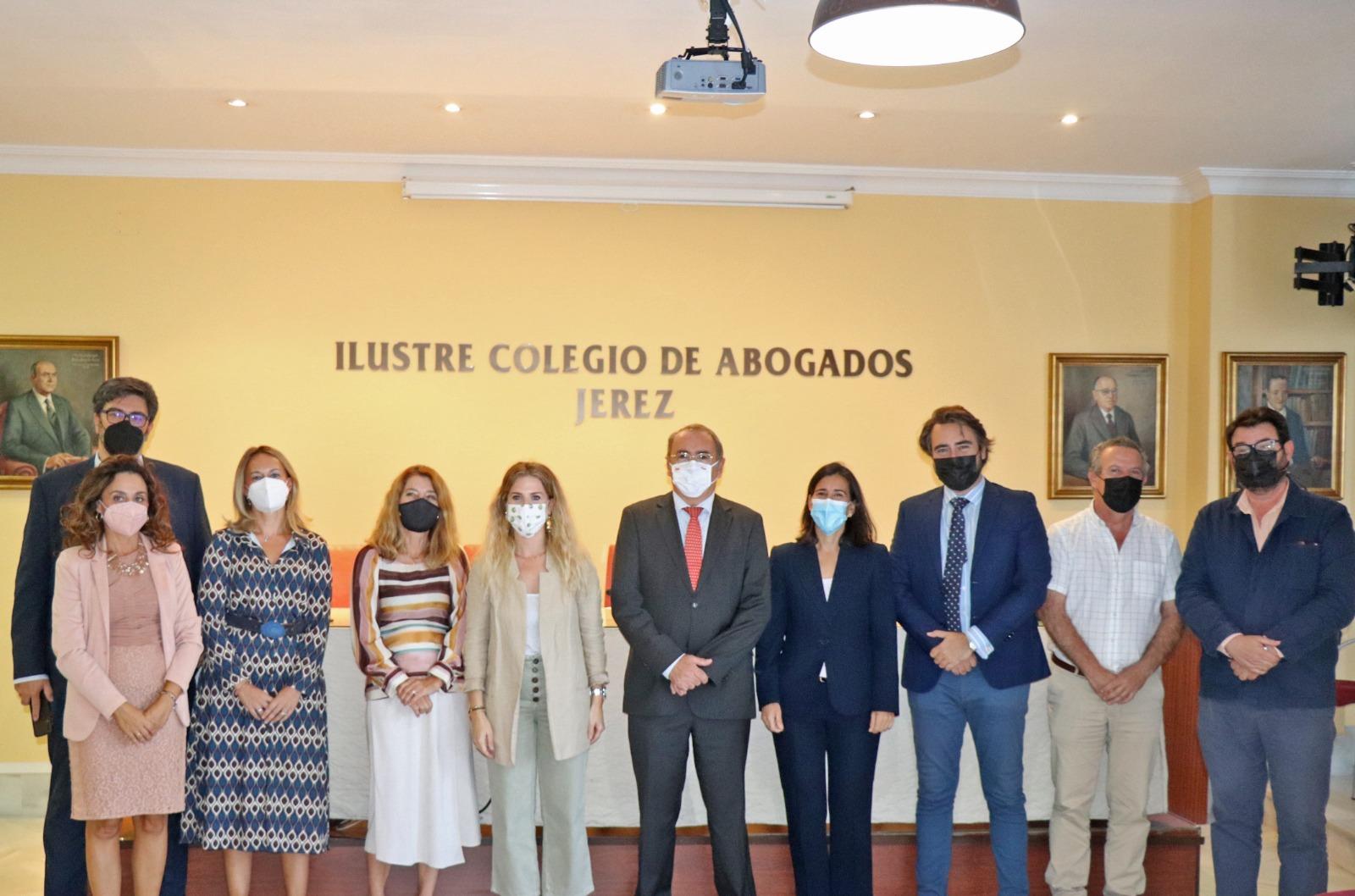 Ana Mestre visita el Colegio de Abogados de Jerez