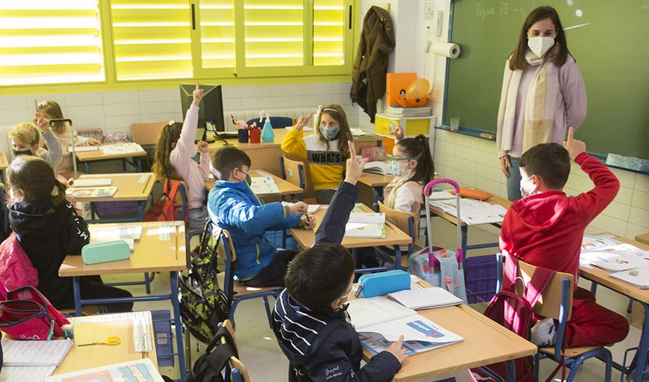 La plantilla pública andaluza se reforzará con hasta 684 docentes más para atender al alumnado vulnerable