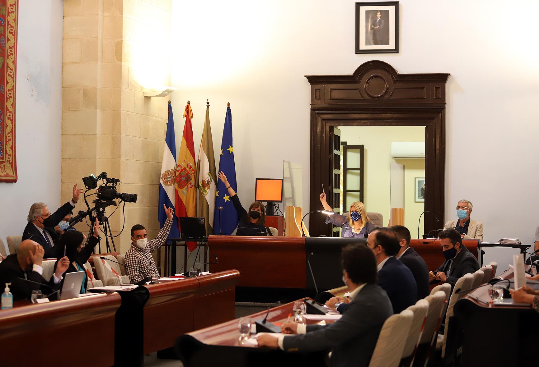 El PP asegura que llegará "hasta el final para defender los derechos fundamentales de los representantes de los jerezanos"