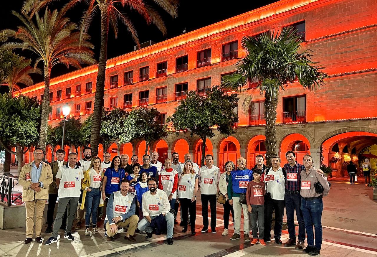 Los clubes rotarios de la provincia marchan contra la polio en Jerez