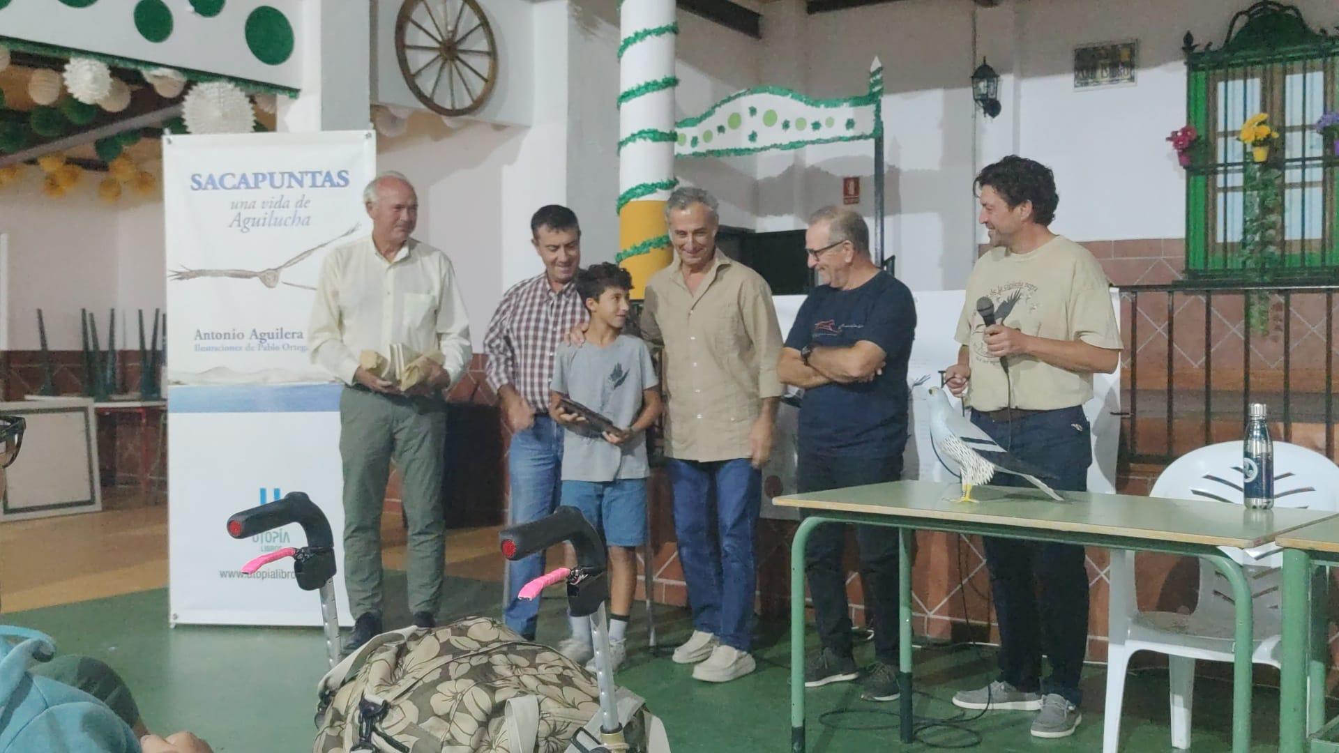 El Zoo de Jerez recibe un premio por su trabajo para la conservación del aguilucho cenizo