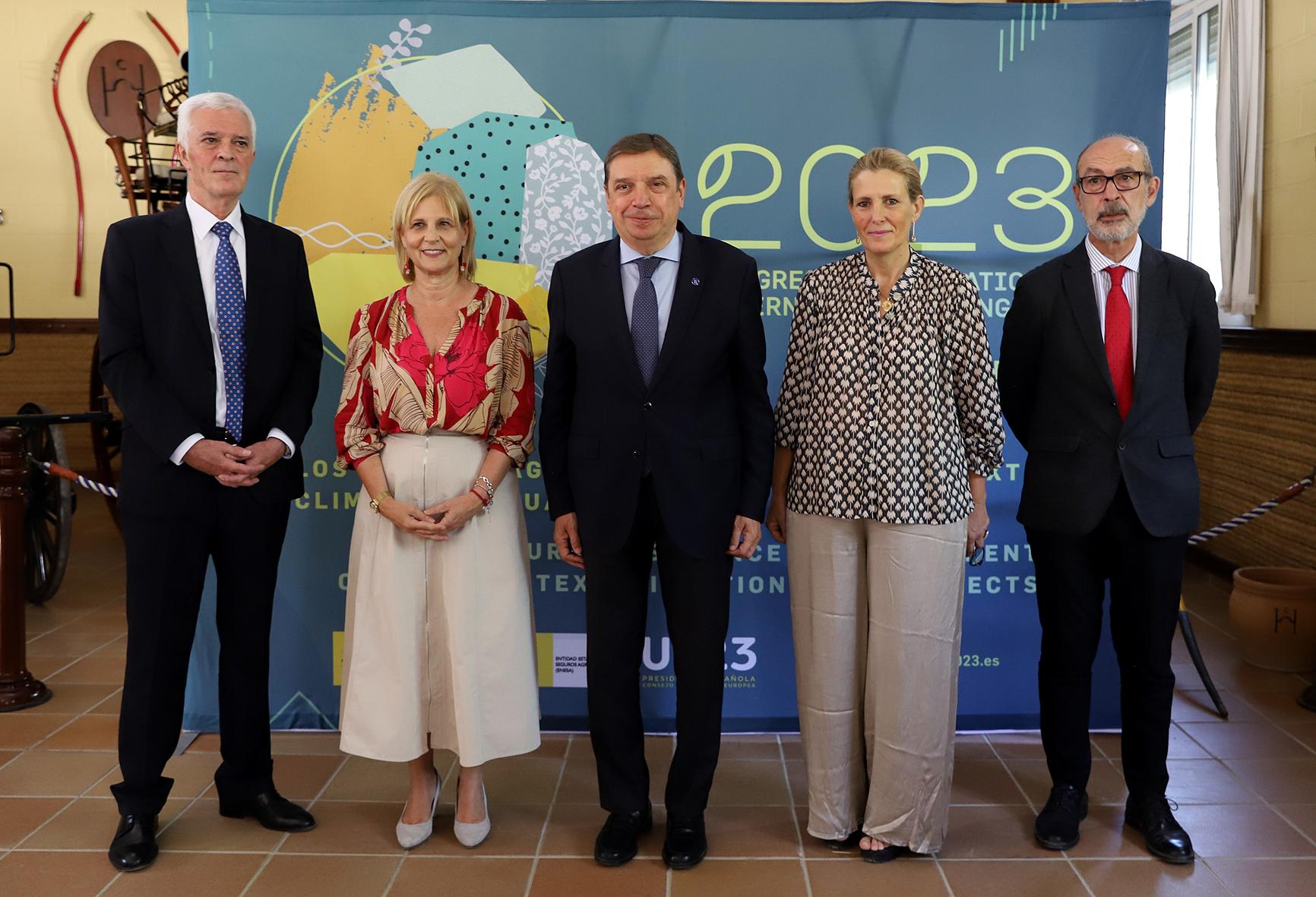 El ministro de Agricultura asiste en Jerez a la clausura del Congreso Internacional sobre Seguros Agrarios