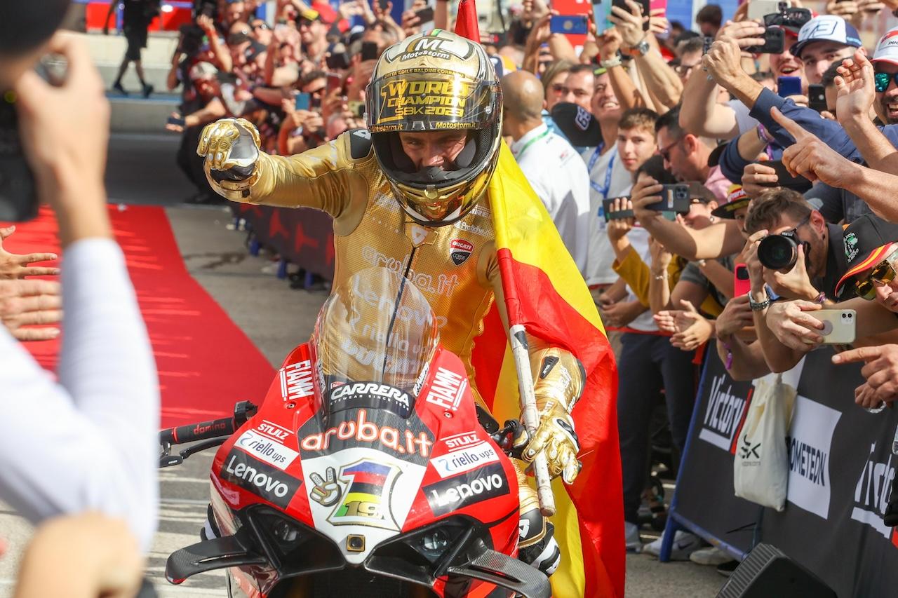 Álvaro Bautista se corona como campeón del Mundo de Superbike en Jerez