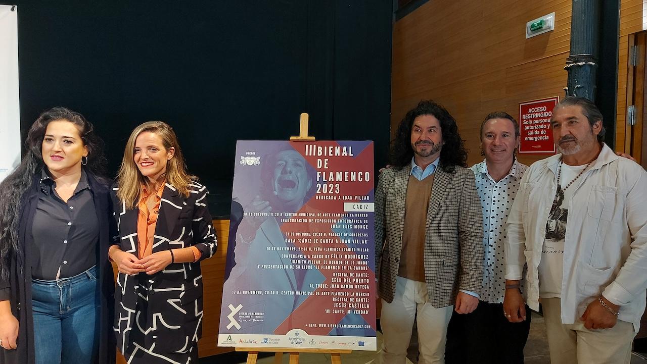 La Bienal de Flamenco de Cádiz, Jerez y los Puertos homenajea al maestro Juan Villar con una gala repleta de grandes artistas y amigos del cantaor gaditano