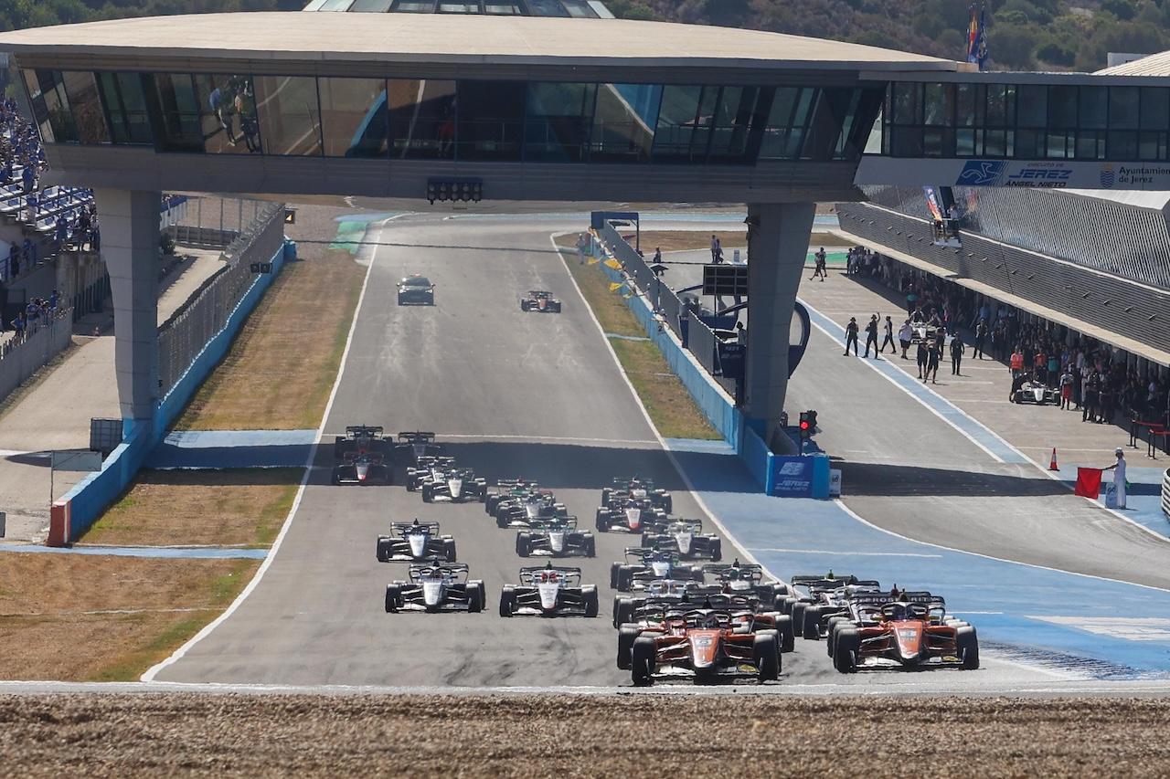 El NAPA Racing & Weekend cerraba su penúltima prueba de temporada congregando en el Circuito de Jerez a 15.000 espectadores en el fin de semana