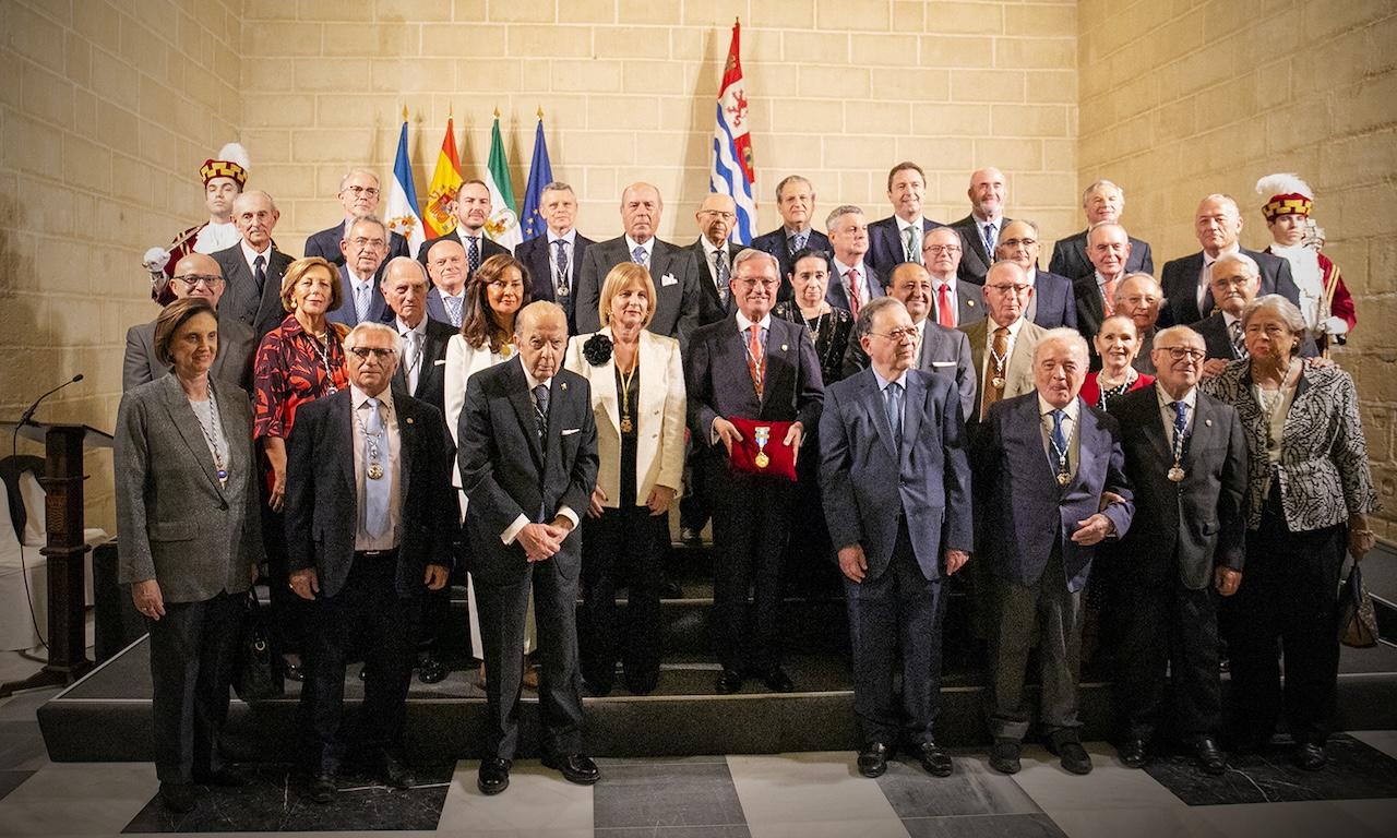 La Academia San Dionisio recibe la Medalla de Oro de Jerez