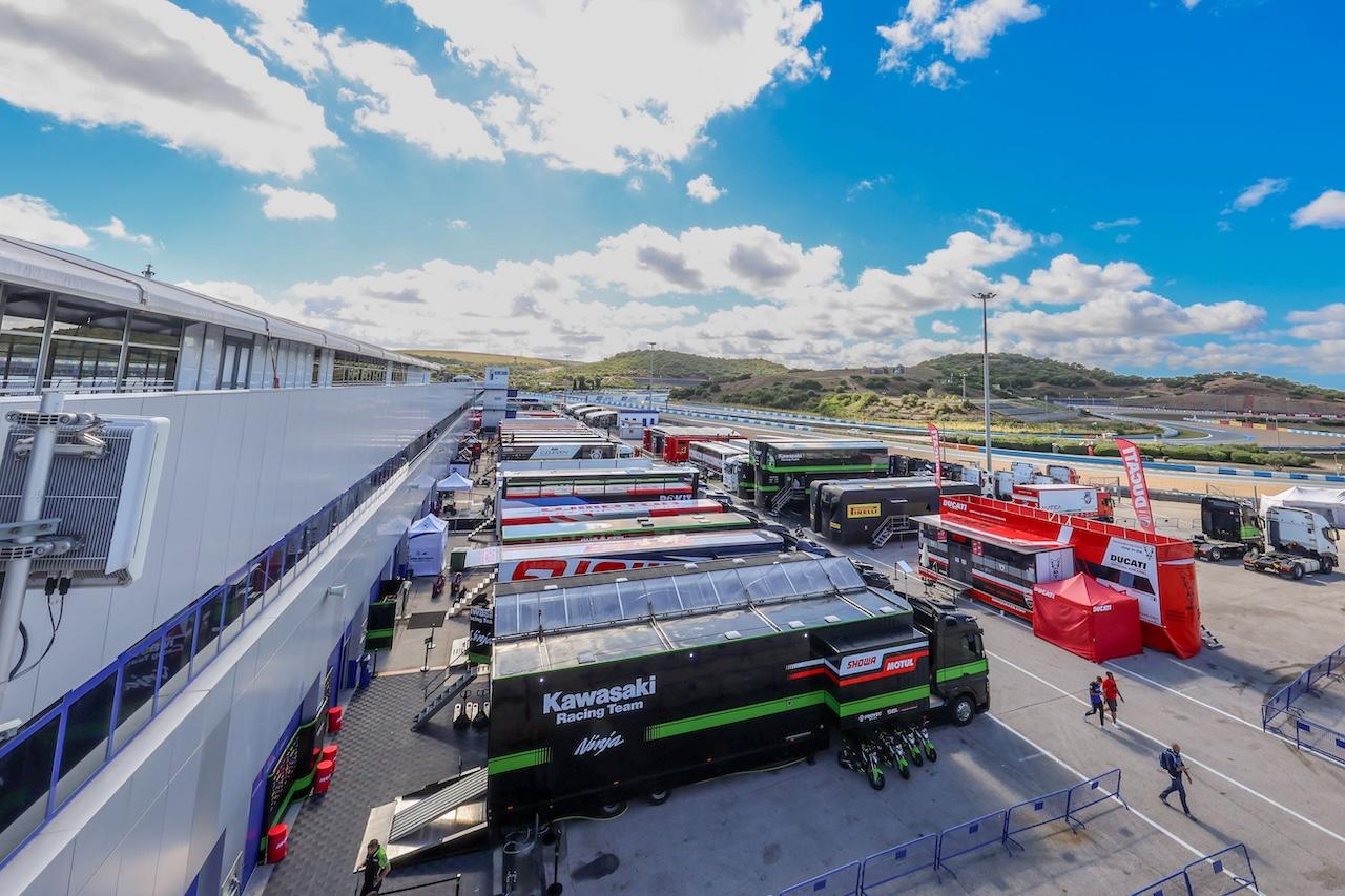 Todo preparado en el Circuito de Jerez para el arranque en pista de la prueba final del Campeonato del Mundo de Superbikes