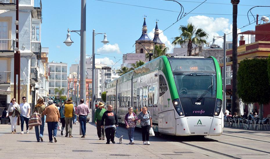 El Trambahía cumple su segundo aniversario con más de cuatro millones de usuarios acumulados