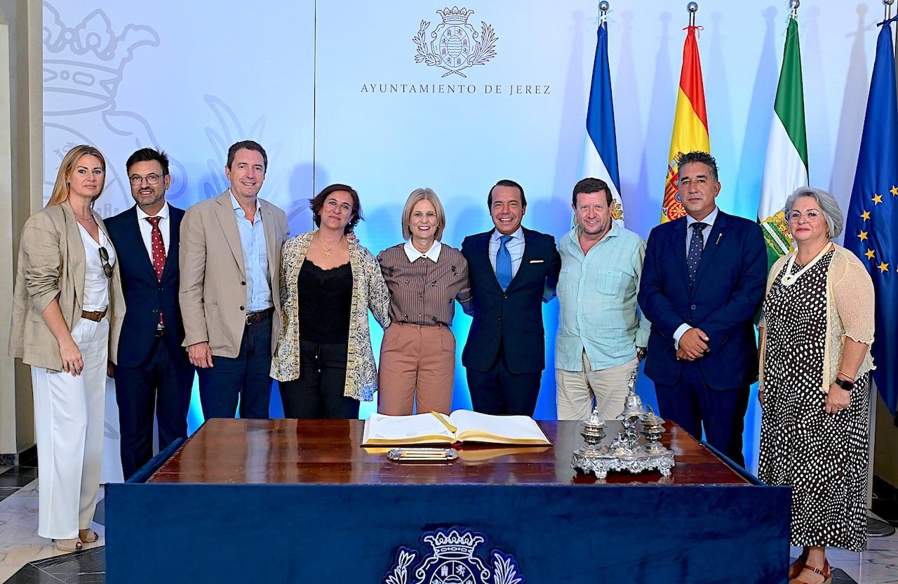 Los Reyes Magos de Jerez de 2026 pasan el testigo a los de 2027