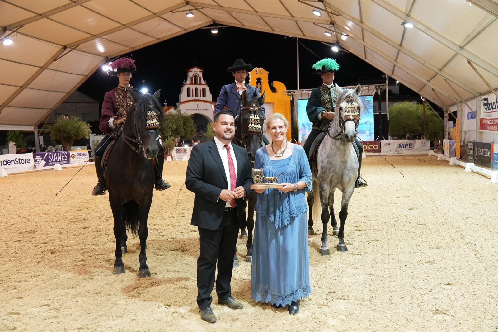 Gines reconoce el legado de la Yeguada Cartuja de Jerez en el estreno de su recorrido por cinco siglos de historia