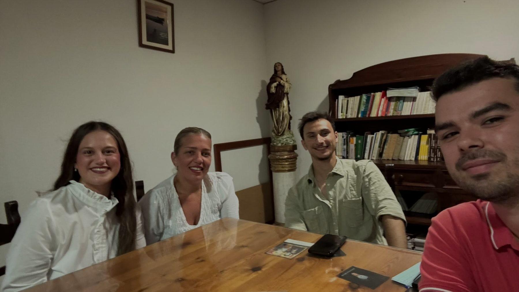 Grupo Joven: con jóvenes del Soberano Poder