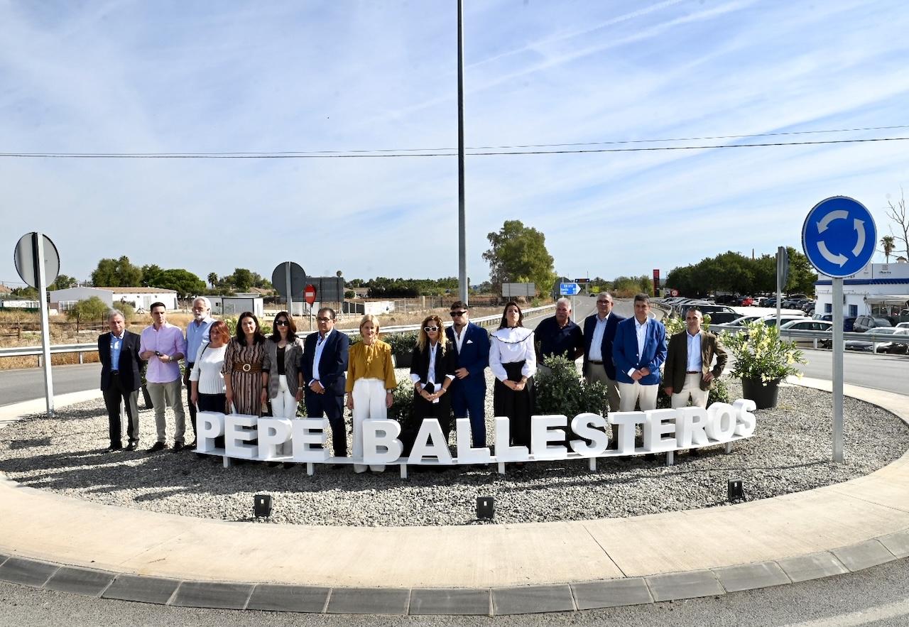 Jerez rinde homenaje a la memoria de Pepe Ballesteros con una rotonda junto a Venta Esteban
