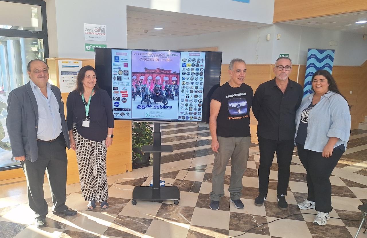 El Portal, en Jerez, se tiñe de rosa para luchar contra el cáncer de mama