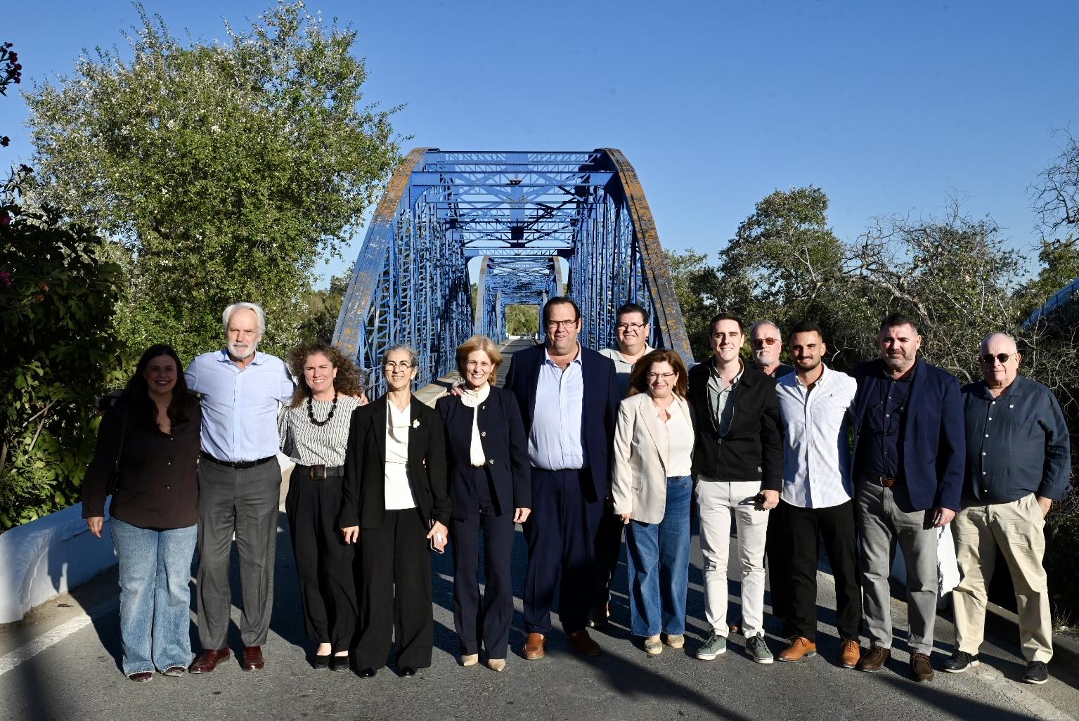 La Barca de la Florida, en la Zona Rural de Jerez, conmemora el centenario de su Puente de Hierro