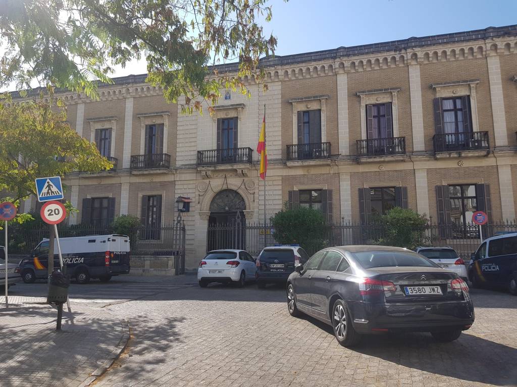 A prisión dos ladrones que entraron con fuerza en domicilios de Jerez