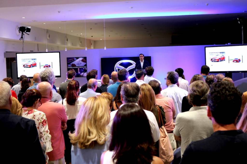 Presentación en sociedad de los nuevos Mazda CX-30 y Mazda 3